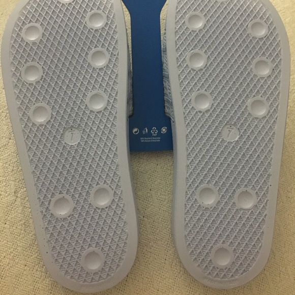 ADIDAS ADILETTE BLUE SLIDES - Picture 5 of 6