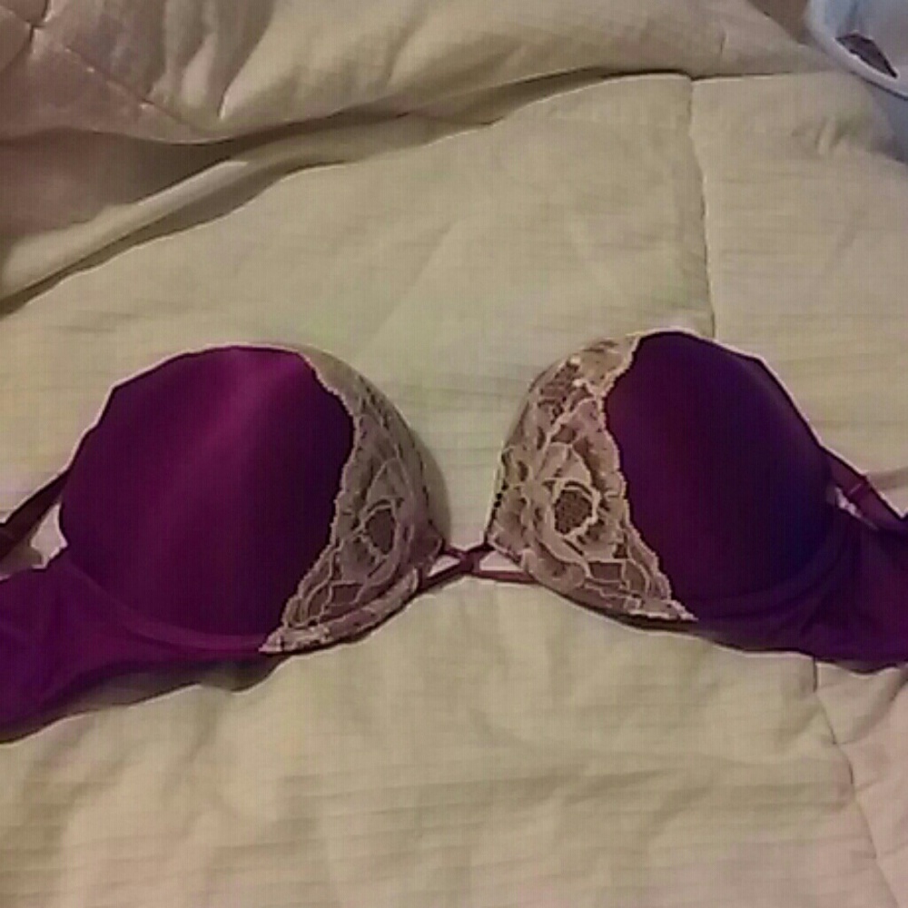 VS bombshell purple sexy bra New with out tags