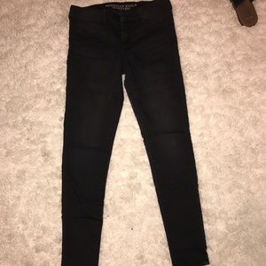 American Eagle black jegging size 4