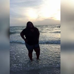 Meet your Posher, Erickaah