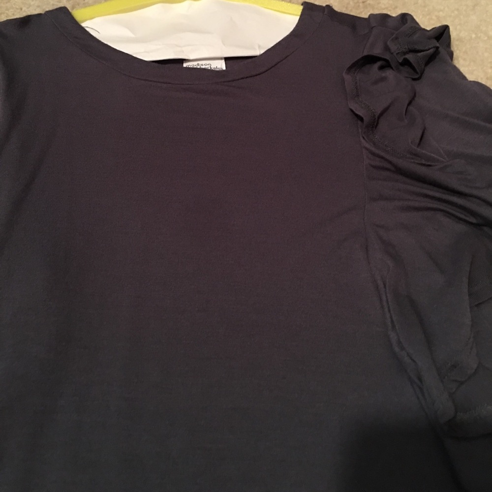 Madison & Berkeley Ruffle knit top - Picture 4 of 6