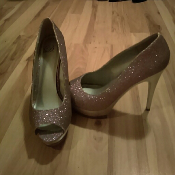 Sexy Sparkly Heels - Picture 2 of 4