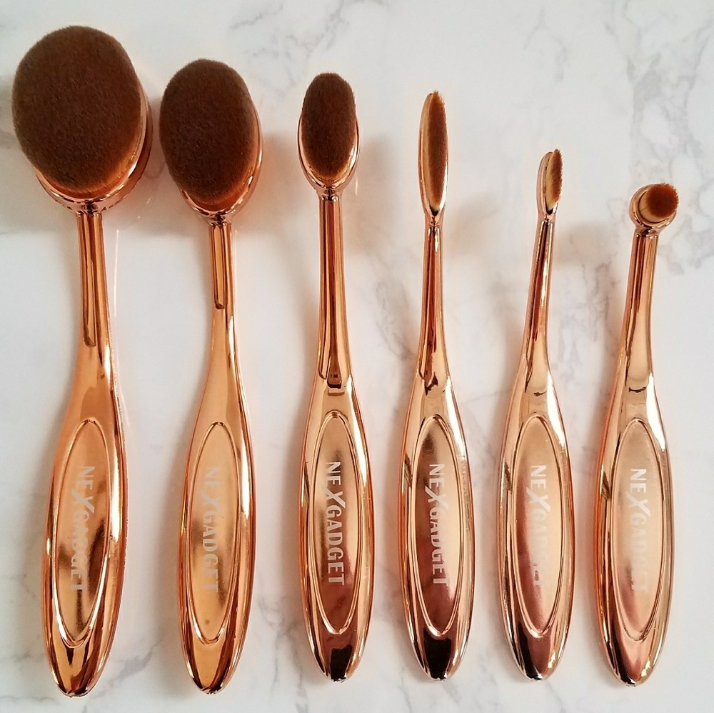 🌟 NEW 6 Rose Gold Oval Makeup Brush Set 🌟