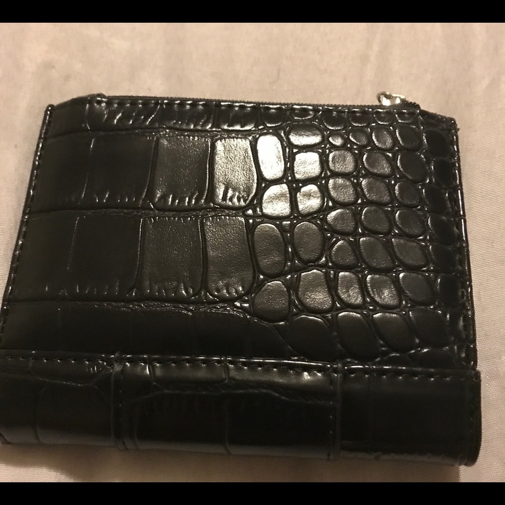 Guess Mini Wallet - Picture 2 of 4