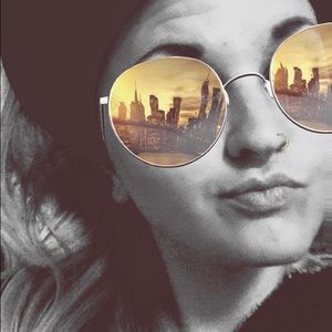 Meet your Posher, Makenzi