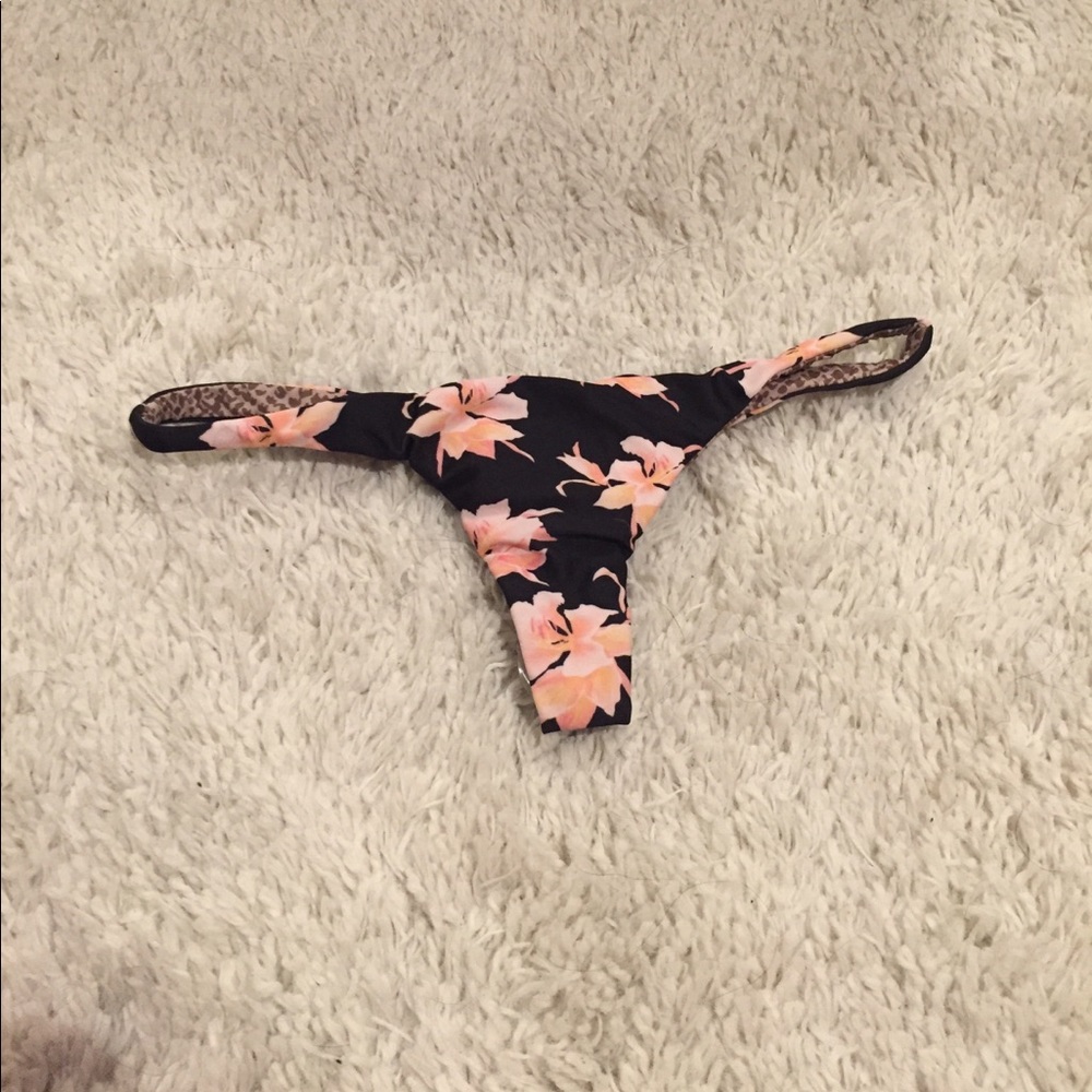 ⛔️SOLD⛔️ - Picture 2 of 3