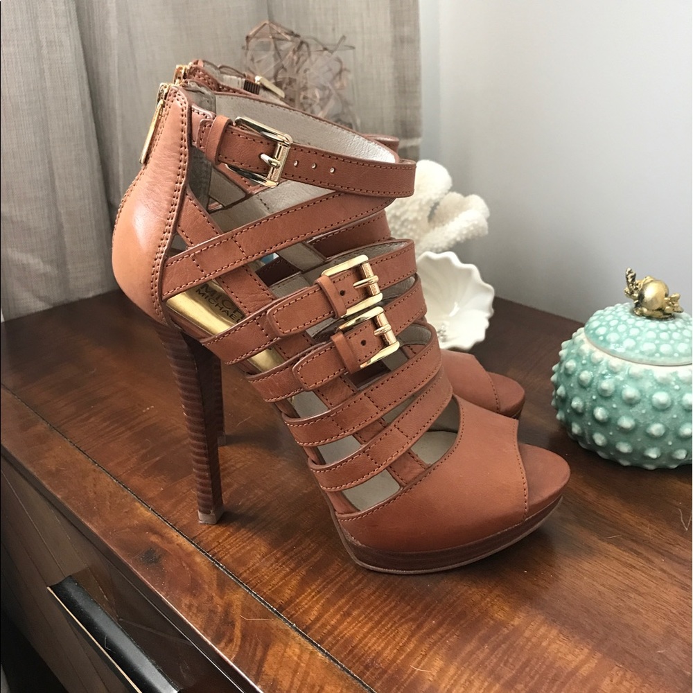 Michael Kors beige heels sz 8.5
