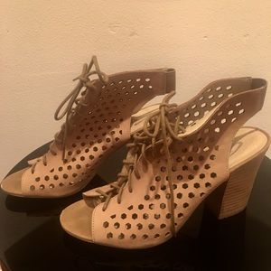 Lace Up Peep Toe Perforated Block Heel