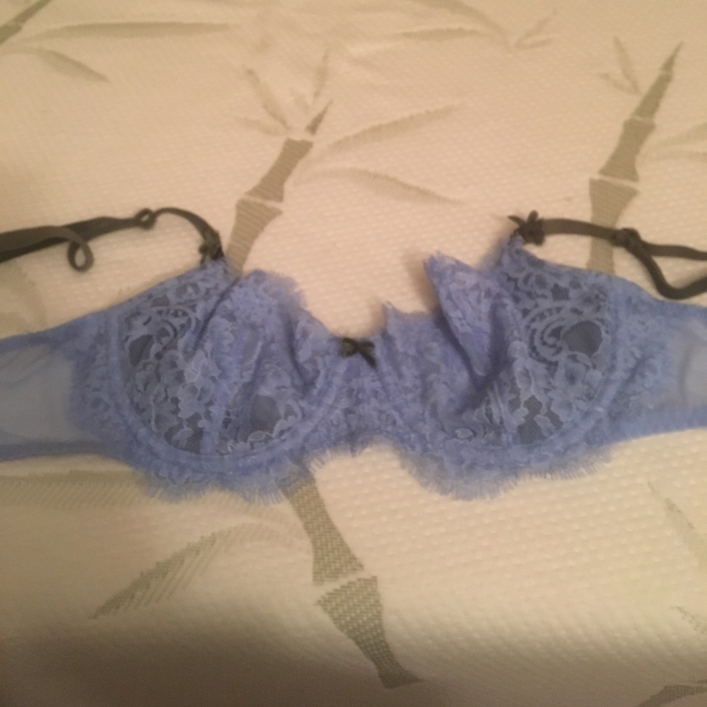 no-padding lace blue bra