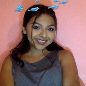 Meet your Posher, Yessenia