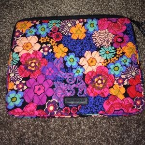 Vera Bradly 13 inch laptop case 😍