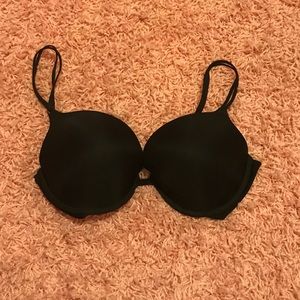 Victoria's Secret push-up bra (38D)