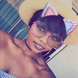 Meet your Posher, Ashlee