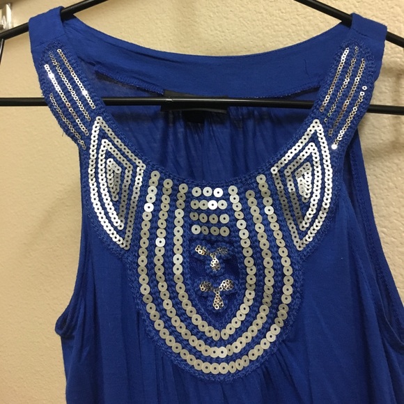 Blue tank top - Picture 2 of 3