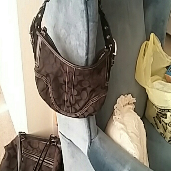 Coach purse - Picture 3 of 3