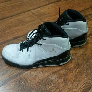 2Y Jordan Basketball Shoes