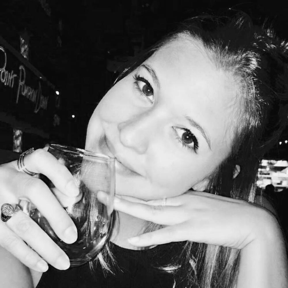 Meet your Posher, Julia