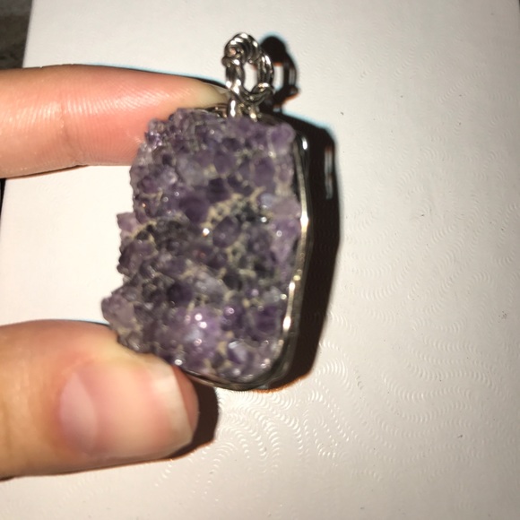 CRYSTAL AMETHYST NECKLACE🌛 - Picture 4 of 5