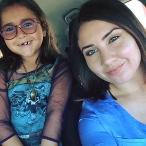 Meet your Posher, Adriana