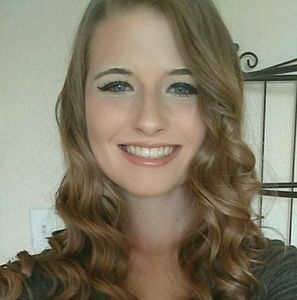 Meet your Posher, Bethany