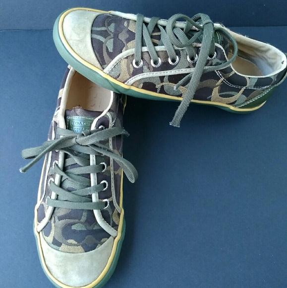 Coach Women's shoe - Picture 2 of 3