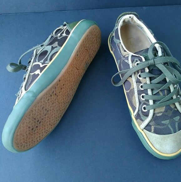 Coach Women's shoe - Picture 3 of 3