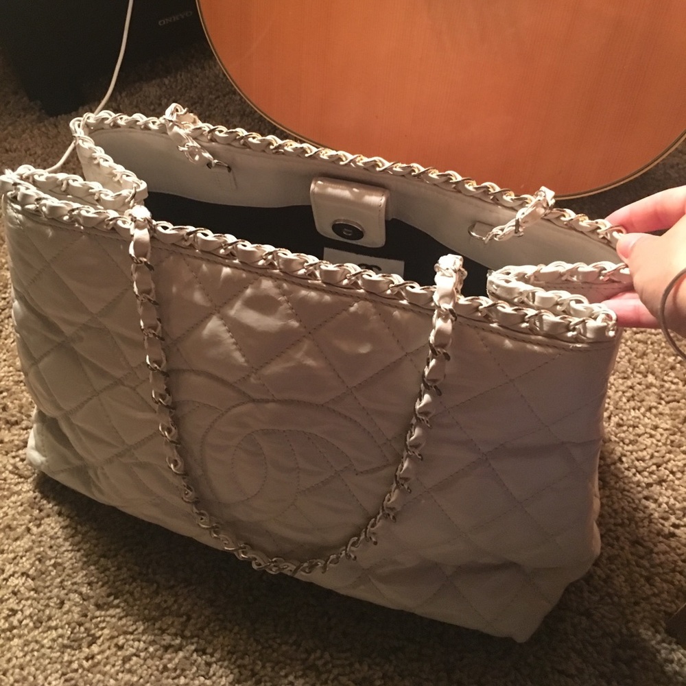 Chanel white shoulder bag