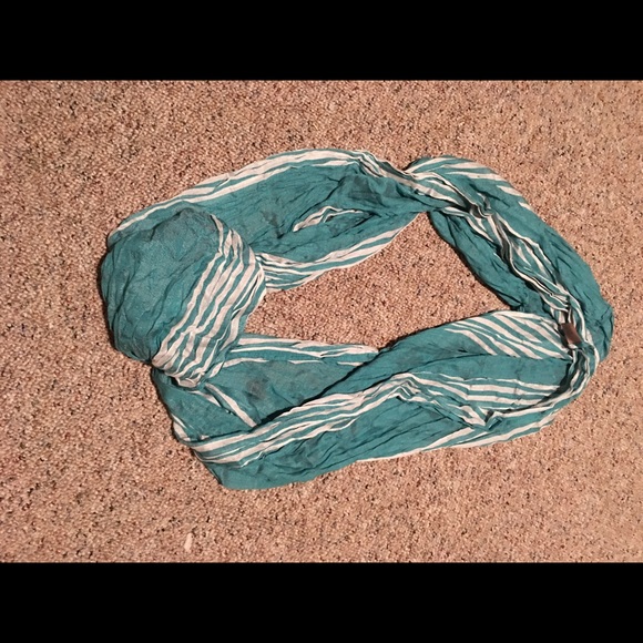 Infinity scarf - Picture 2 of 2
