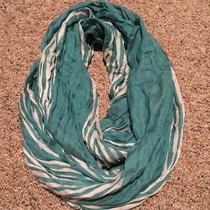 Infinity scarf