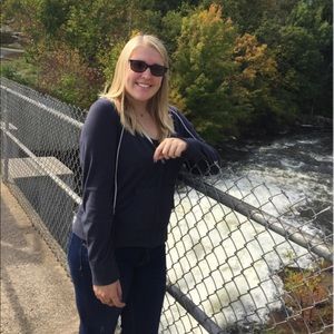 Meet your Posher, Hannah