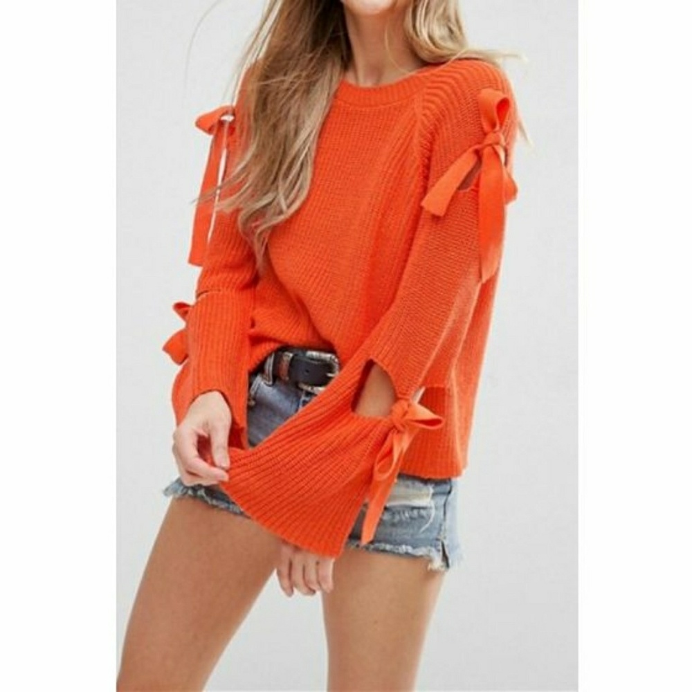 Bell sweater tie