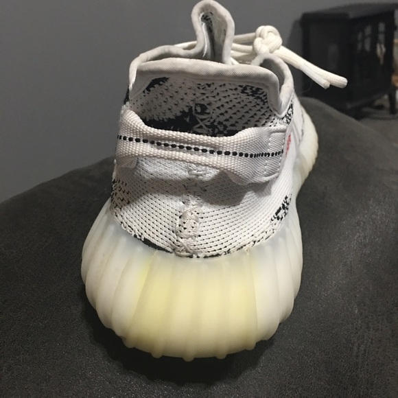 Yeezy - Picture 4 of 4