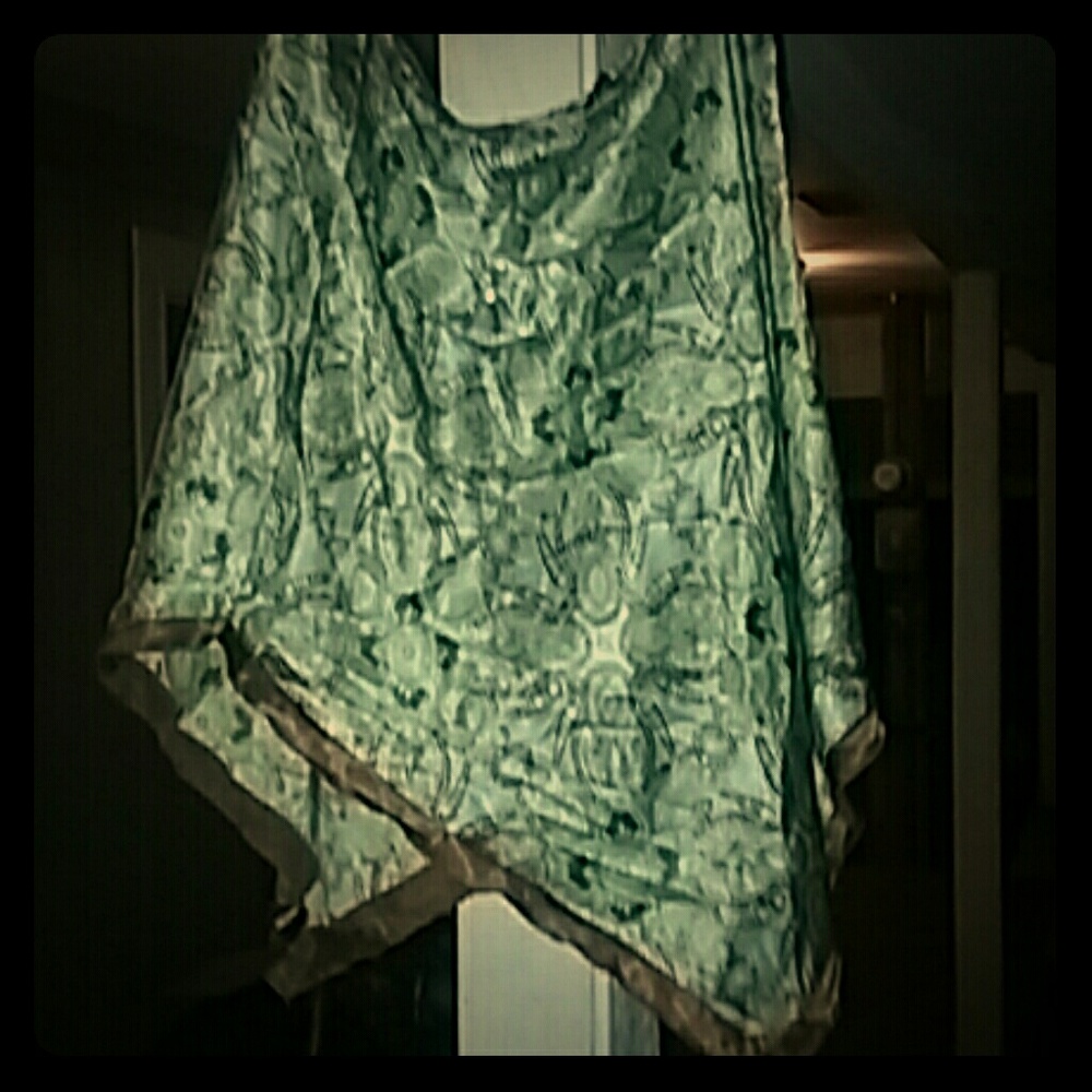 Fangs skirt