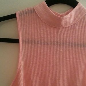 Sleeveless Lace Mockneck