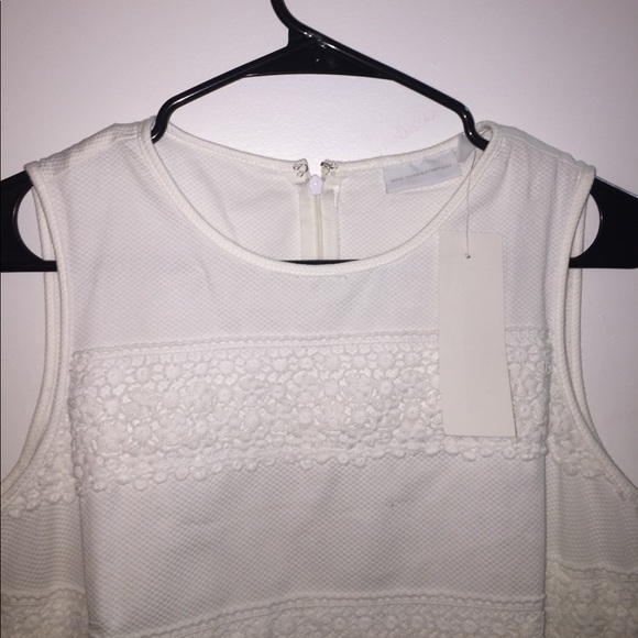 NY&CO size 2 dress GREAT FOR HOLIDAY PICTURES - Picture 3 of 4