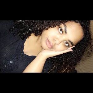 Meet your Posher, Alissa