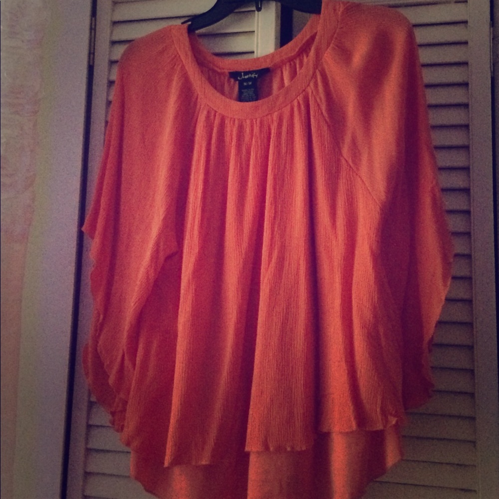 Coral top