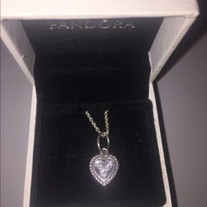 ✨✨SALE✨✨ PANDORA HEART NECKLACE