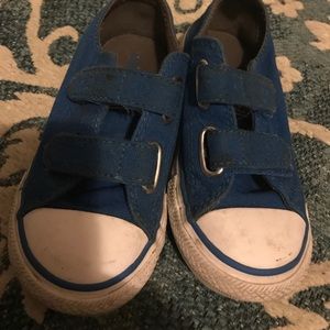 Blue toddler convers