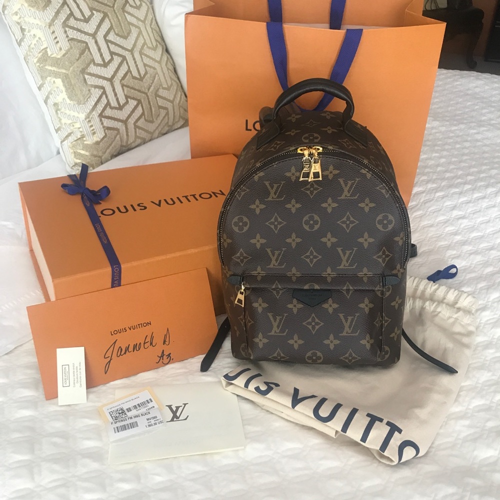 ♥️Sold ♥️Auth Louis Vuitton Palm Springs Pm