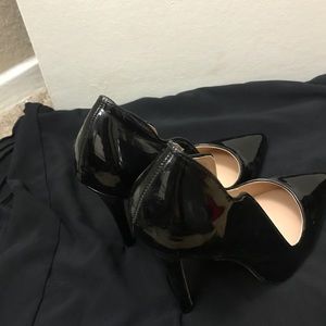 Cute black shoes never worn