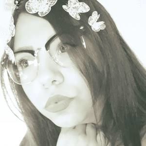 Meet your Posher, Alejandra