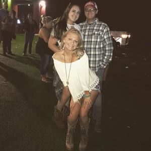 Meet your Posher, Caitlin