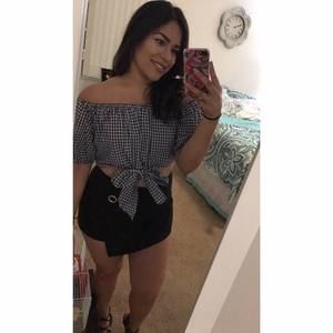 Meet your Posher, Estrella