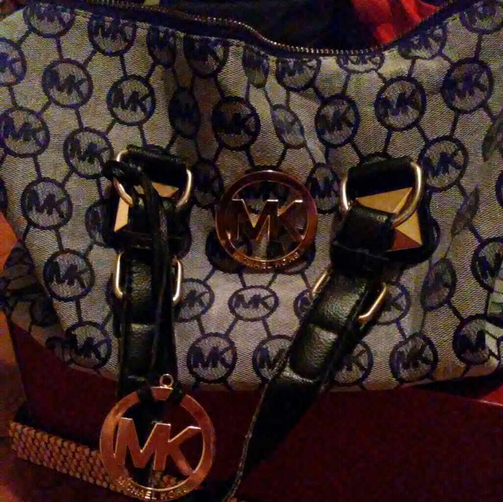 MK purse