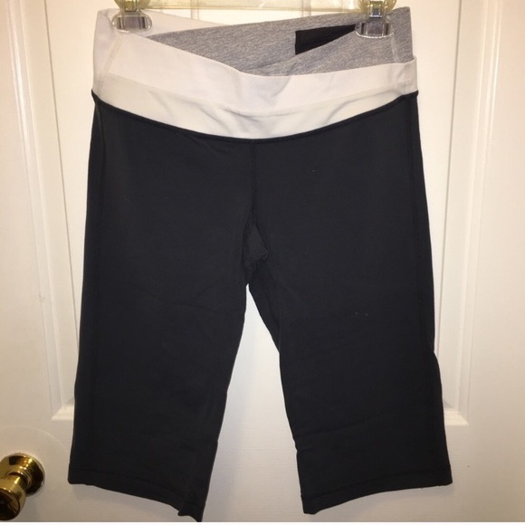 lululemon athletica Pants - LuLuLemon Astro Crops size 8