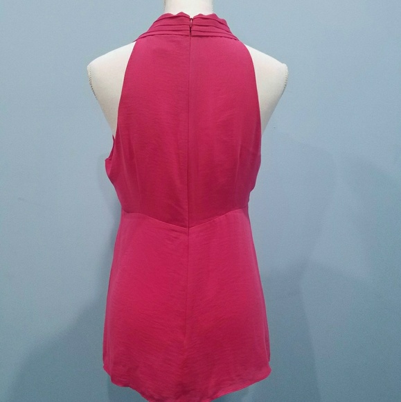 NWOT Banana Republic pleated v-neck sleeveless top - Picture 2 of 3
