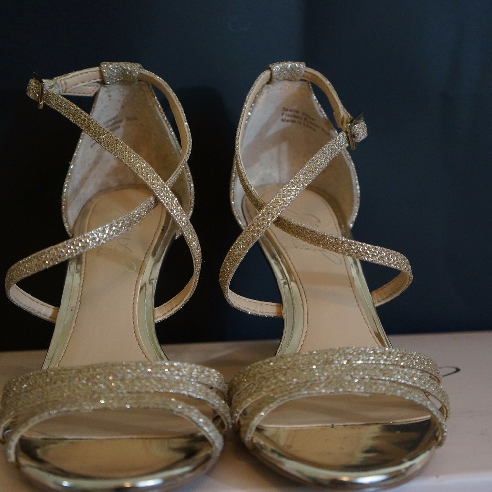 Elegant Jewel Badgley Mishka Hunting Evening Wedge