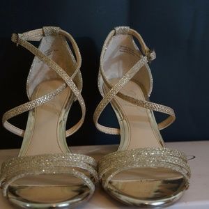 Elegant Jewel Badgley Mishka Hunting Evening Wedge