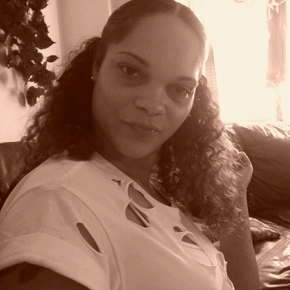 Meet your Posher, Rhondell